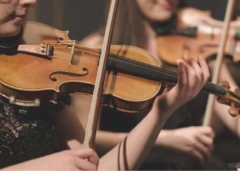 Yarının Bayan Yıldızları, Suna Kan anısına çaldılar