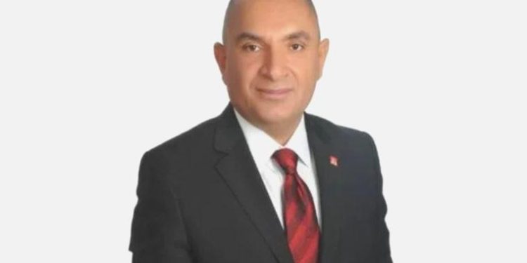 Yeni CHP MYK üyesi Tahsin Tarhan kimdir? Tahsin Tarhan kaç yaşında, nereli?