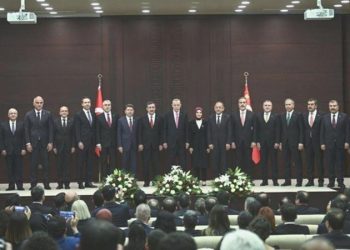 Yeni devrin birinci kabine toplantısı bugün: Masada neler var?