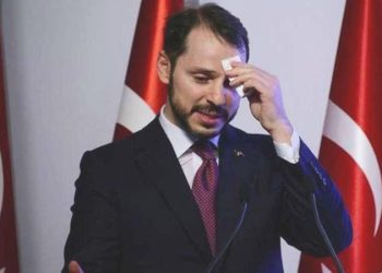 Yeni Şafak’ta Berat Albayrak’a ağır kelamlar: İstikrarları altüst etti, çok büyük kötülük yapıldı