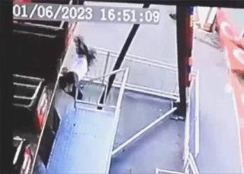 Yer Erzurum; hareket halindeki gondola binmeyen çalıştı, mevtten döndü