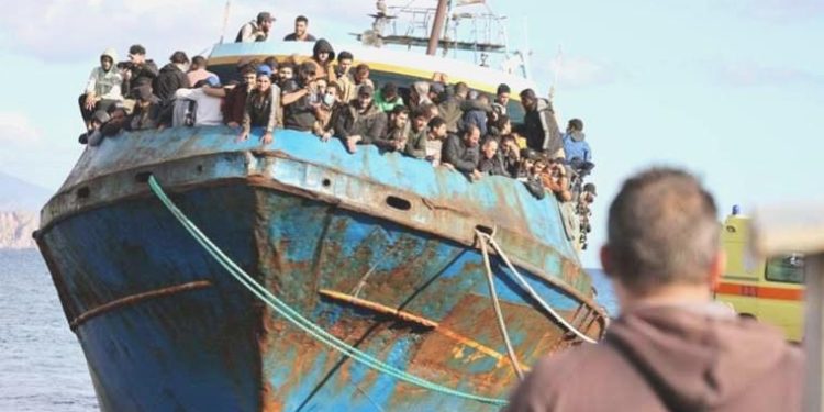 Yunanistan’da göçmen teknesi battı: 17 meyyit