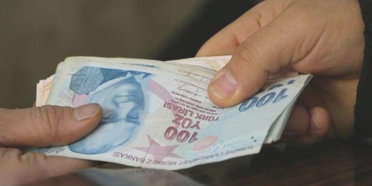 Yurttaş borca battı