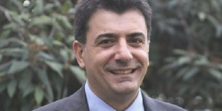 Zeynel Emre kimdir? CHP Hukuk ve Seçim İşleri Genel Lider Yardımcısı  Zeynel Emre  kaç yaşında, nereli? Zeynel Emre hangi misyonlarda bulundu?