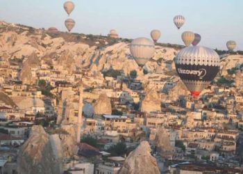 100 Euro balon tipine yabancılar biniyor Türkler izliyor