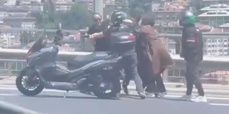 15 Temmuz Şehitler Köprüsü çıkışında silahlı hengame