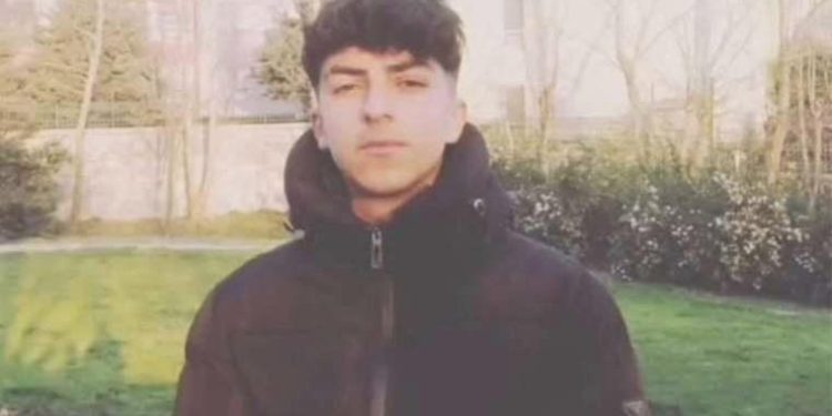 17 yaşındaki genç motokurye sokak ortasında öldürüldü