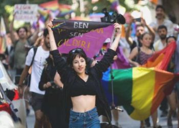 21. İstanbul LGBTİ+ Onur Yürüyüşü’ne müdahale: Boyun eğmeyeceğiz