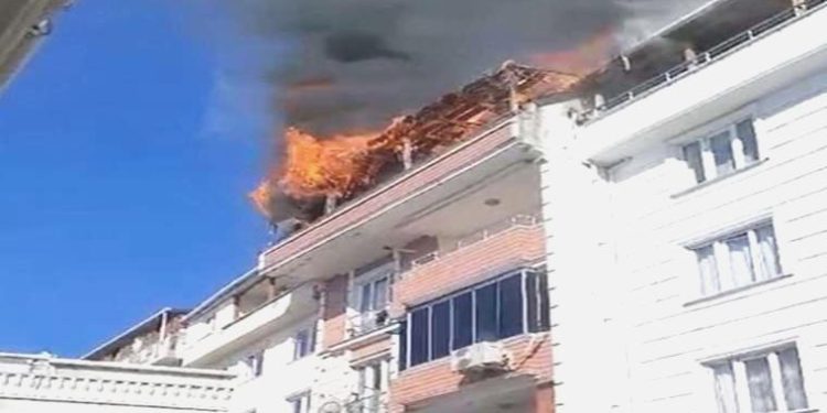 5 katlı binada yangın… İki binaya daha sıçradı!