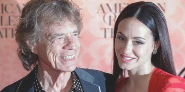 79 yaşındaki Mick Jagger ile 36 yaşındaki sevgilisi Melani Hamrick nişanlandı