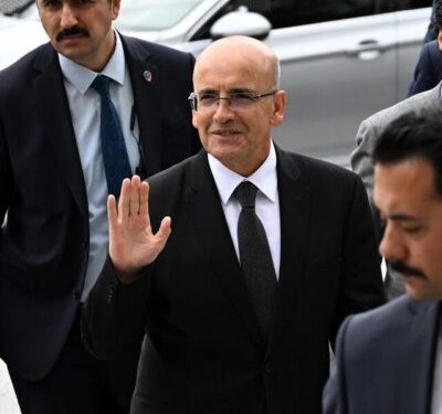 Bakan Şimşek: Gereken adımları atmaya devam edeceğiz