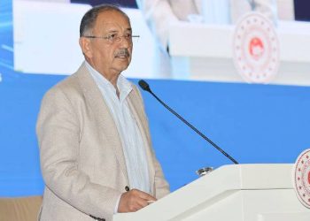 ay kırıkları ve hatları üzerinde yapılaşma olmayacak