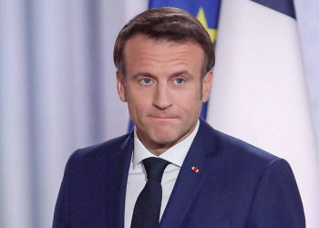 Macron Almanya ziyaretini erteledi