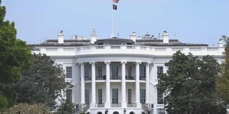 ABD Kapalı Servisi, Beyaz Saray’da bulunan kuşkulu maddeyi araştırıyor