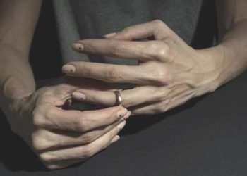 AİHM: Türkiye’de boşanmış bayanların tekrar evlenmek için 300 gün beklemesi ayrımcılık