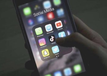 Aileler, toplumsal medyada çocuklarıyla ilgili paylaşım yaparken dikkat etmeli: Özel hayatları yok