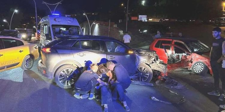 AKP Tunceli Vilayet Lideri Sercan Özaydın ve eşi kaza yaptı