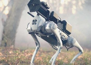 Alev püskürten robot köpek geliyor