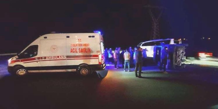 Amasya’da bayram dönüşü feci kaza! 17 yaralı var