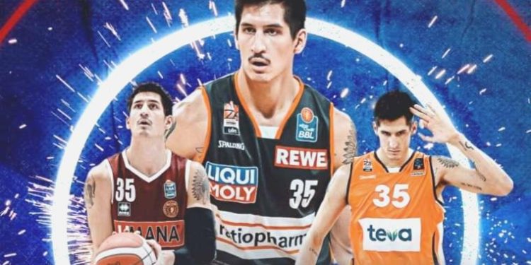 Anadolu Efes Derek Willis ile imzaladı