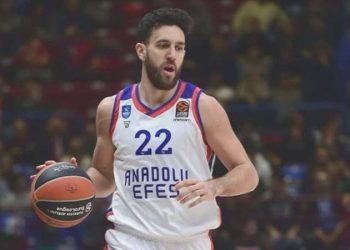 Anadolu Efes’te, Vasilije Micic ile yollar ayrıldı