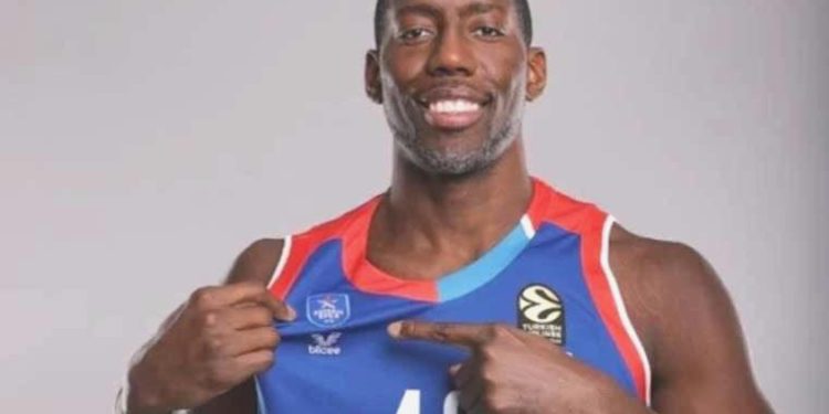 Anadolu Efes’ten, Bryant Dunston’a veda