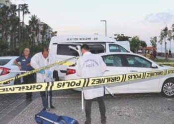 Antalya’da park halindeki araçta kuşkulu ölüm!