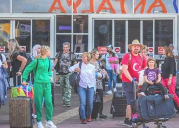 Antalya’ya hava yoluyla gelen turist sayısı 5 milyonu aştı