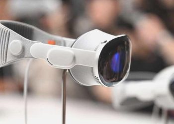 Apple Vision Pro’nun denetimcisi olacak mı?