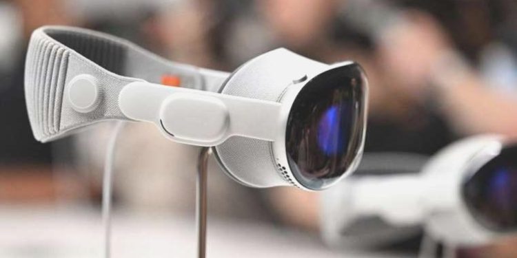 Apple Vision Pro’nun denetimcisi olacak mı?