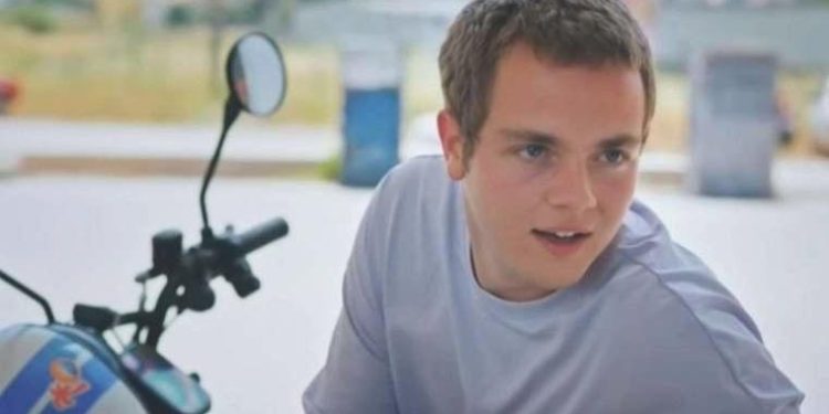 Asperger nedir? Asperger Sendromu nedir, neden olur? Asperger Sendromu belirtileri nelerdir? Asperger Sendromu tedavisi nasıl yapılır?