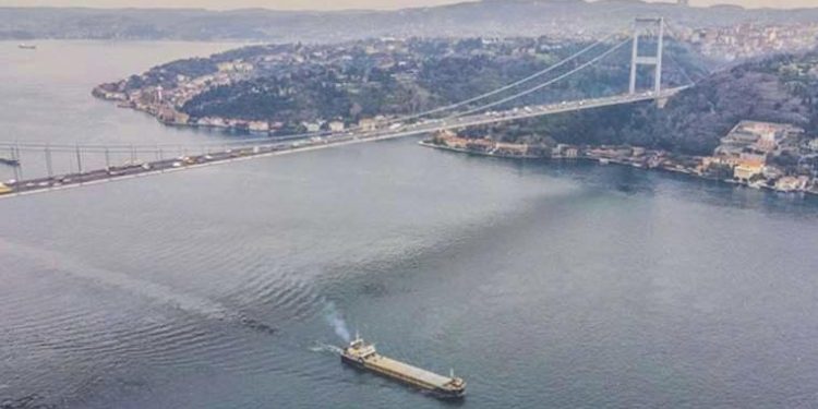 Bakan Uraloğlu duyurdu: Boğazlardan ‘zamlı’ geçiş başlıyor