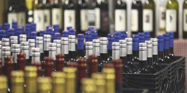 Başkentte uydurma içki operasyonu: 4 milyon TL bedelinde etil alkol ele geçirildi!