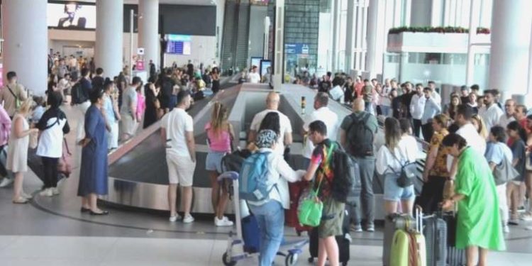 Bayram tatili sona erdi… İstanbul Havalimanı’nda dönüş yoğunluğu!