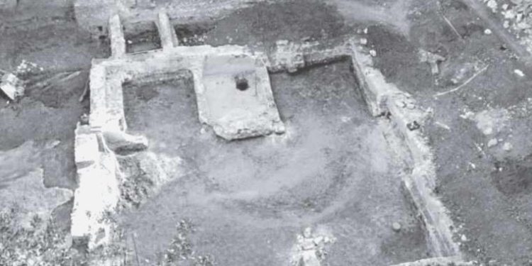 Bayram tatilini fırsat bildiler: Kadıköy’de tarihi Rum konutu toprağından çıkan yapıtların tahrip edildiği argüman edildi