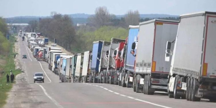 Belarus’tan Polonya plakalı tır ve kamyonlara yasak