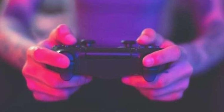 Bilgisayar hengamesi kanlı bitti, oğluna kurşun yağdırdı!