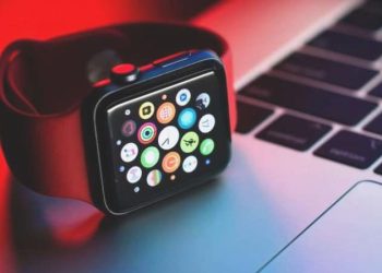 Birinci mikroLED ekranlı Apple Watch ertelendi mi?