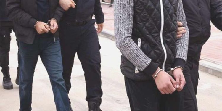 Böbreğini satmak isterken yakalandı: 3 kuşkulu hudut dışı edildi