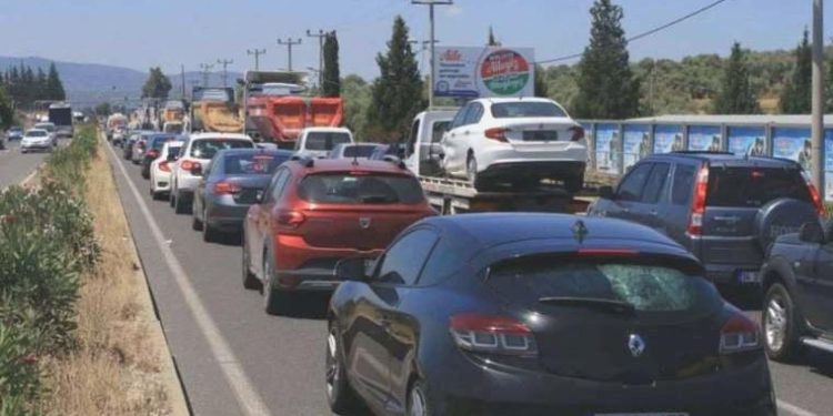 Bodrum’a 60 saatte 60 bin araç giriş yaptı