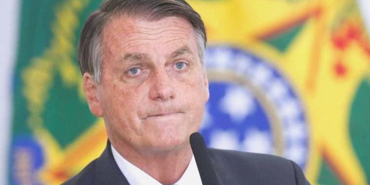 Bolsonaro’nun ‘görevi suistimal’ davası başladı