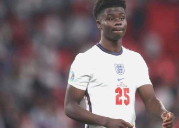 Bukayo Saka’dan, 26 depremzede aileye yardım!