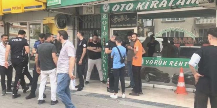 Bursa’da ‘bıçaklı’ park arbedesi: 2 yaralı, 4 gözaltı