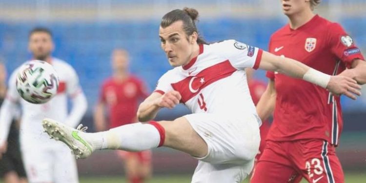 Çağlar Söyüncü, Atletico Madrid ile imzalamak için İspanya’ya gidiyor