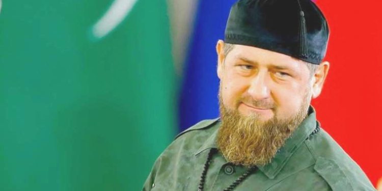 Çeçenistan başkanı Kadirov: Çeçen savaşçılar, gerginlik bölgelerine intikal ediyor