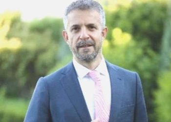 Cem Özdemir kimdir, nereli, kaç yaşında? YETERLİ Parti Mali İşler Lideri Cem Özdemir hangi partilerde misyon yaptı?