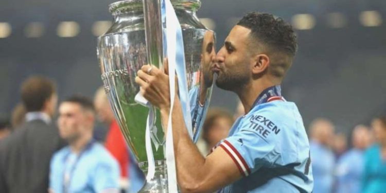 Cezayirli yıldız Riyad Mahrez’e 100 milyon Euro’luk dev teklif!