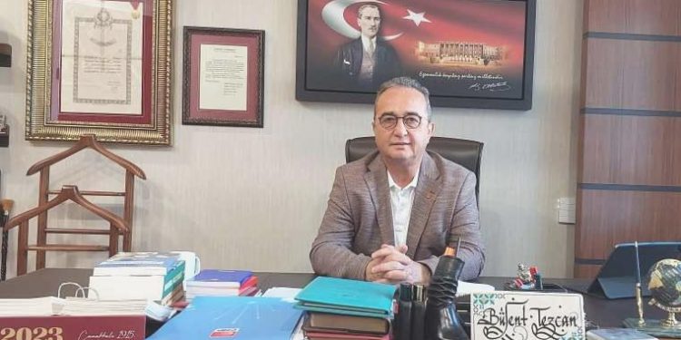 CHP Aydın Milletvekili Bülent Tezcan: Genel lider ve ben dahil önder takımı değişmeli