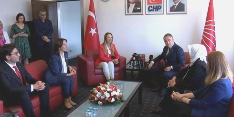 CHP’nin bayramlaşma trafiği başladı: Birinci ziyaret AKP’den