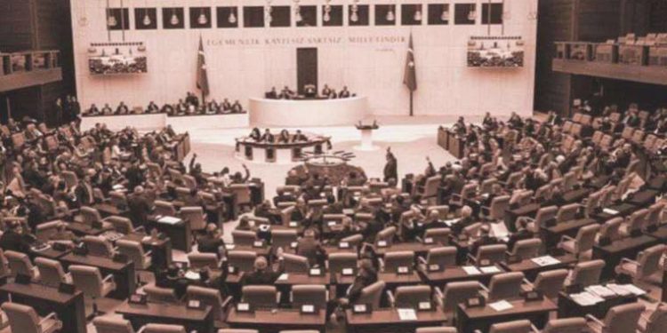 CHP’nin ‘kaçak eğitim merkezlerinin araştırılması’ önerisi AKP ve MHP oylarıyla reddedildi